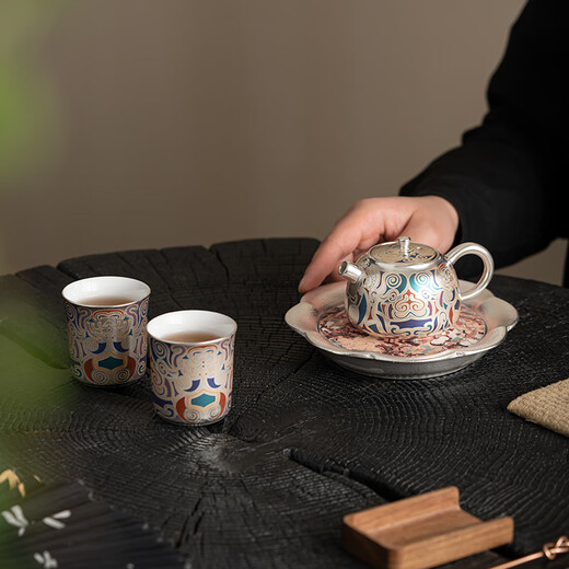 SUSHI CERAMICS Dunhuang gilt silver tea set set by Chen Desheng, the national intangible cultural heritage inheritor, one pot and two cups accompanying the gift box