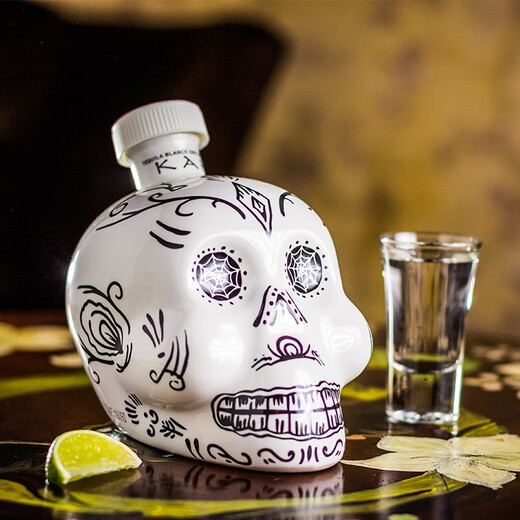 Soul Judge Foreign Liquor Original Imported Mexican Tequila Soul Judge KAH Skull Base Wine Soul Brew Painted Bottle Silver Tequila 700mL 1 Bottle
