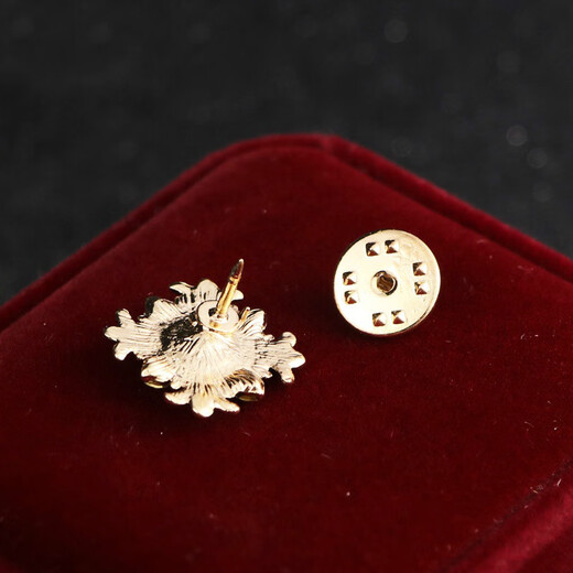 Mengyi Shining Crystal Shield Brooch Men Cross Corsage Pin Suit Shirt Collar Pin Badge Fake Collar Buckle Pair Gold Background White Diamond