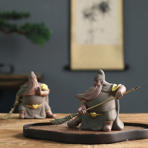 Yuxuan Zisha Tea Pet Ornaments Loyalty Guan Gong Creative Hand Carving Can Grow Tea Play Tea Tray Tea Ceremony Crafts Guan Gong - Reading the Spring and Autumn Period