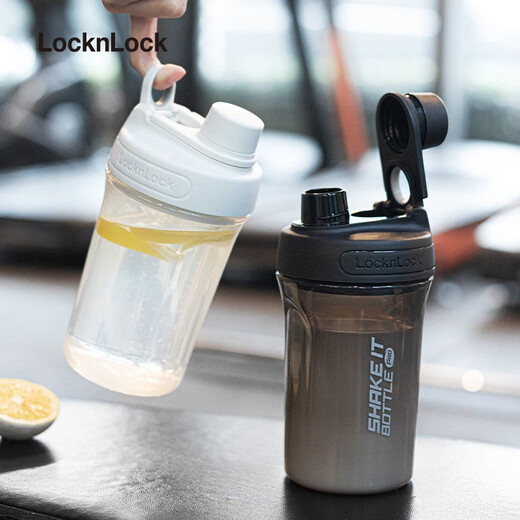 
Lock Lock (LOCK/LOCK) plastic water cup shake cup fitness men's protein powder casual cup student portable exercise large capacity lemon cup [built-in stirring grid] dark black 880ml