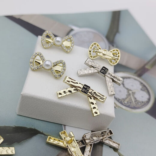 Suiyuxianyan new Hao stone diamond brooch bow tie pin anti-exposure fashion accessories design 5096 (37x57mm)