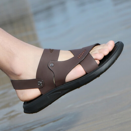 Sandales dynamiques de chameau Sandales en cuir polyvalent en cuir pour les orteils masculins Couche de vache épaisse anti-odor anti-odor et chaussures de plage respirante à double usage 699 marron (taille de chaussure en cuir) 44