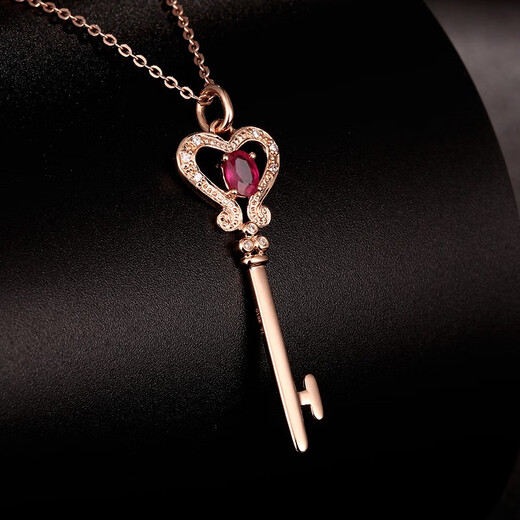 Tingliang Lucky Key Series Burmese Ruby Pendant 0.45 carat 18K gold inlaid diamond colored treasure necklace ready-made single pendant