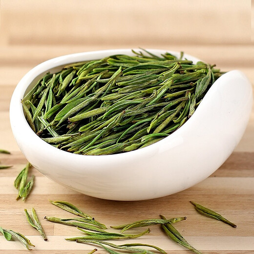
Tianxu Tea Leaf Green Tea White Tea Anji Gift Box Mingqian Special 2025 New Tea Spring Tea Festival Gift 180g for elders