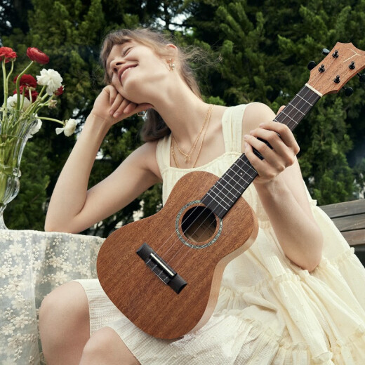 Tom T5 Ukulele Furnier Anfänger T5s kleine Gitarre Erwachsene Studenten Männlich und weibliches Uklili 23-Zoll T5 (Vone + Carbon String)