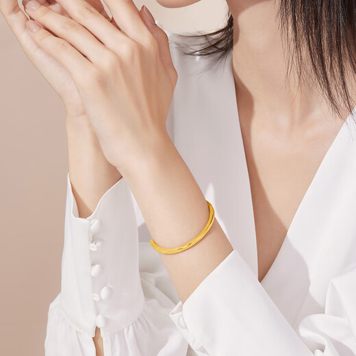 Liufu Schmuck Fuß Gold einfache Ring Offenes Goldarmband Frauenmodell -Armband Geschenk Preis F63TBGB0003 23,87 Gramm (einschließlich Arbeitskosten 716 Yuan)