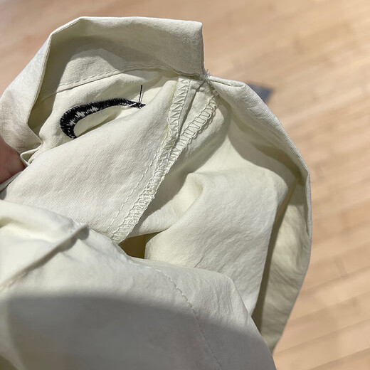 Nike (Nike) Pantalon féminin, shorts d'entraînement, pantalon de sport de nouveau style d'été, entraînement de course, fitness, pantalon à cinq points en baisse et décontracté FV6623-020 gris et blanc L
