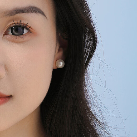 Tahiti allows me to dazzle with the same 18K gold Edison pearl earrings, round bright freshwater pearl earrings, white Edison 10-11mm