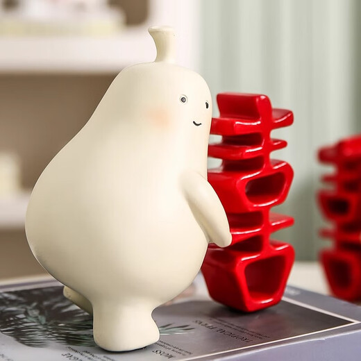 Yunya does not divide pear ornaments with the word 