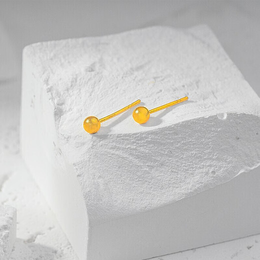 Old temple gold earrings, ancient rhyme gold earrings, ancient craftsmanship, small golden beans as a birthday gift to my girlfriend