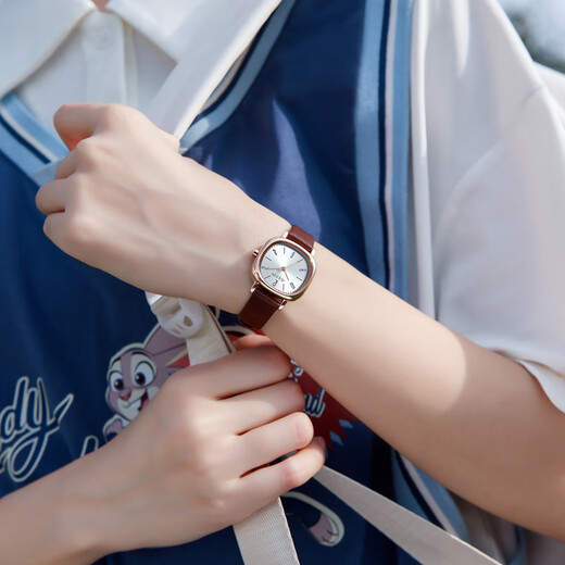 Julius watch female student 2025 new women's watch exam postgraduate entrance examination mute genuine leather waterproof quartz watch female watch 1484 rejected 'green' [silent time]