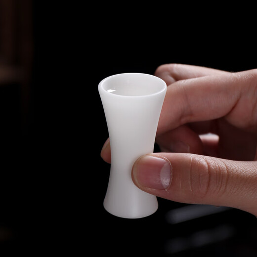 Fujian Yaofang mutton-fat jade porcelain high-end white wine glass and wine set handmade small wine glass jug wine divider sake cup hot wine jug wine glass*2