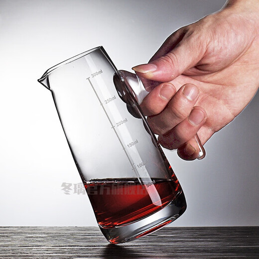 Winter glass thickened crystal glass liquor dispenser with scale household small jug foreign wine jug red wine decanter hotel flask gourd style 250ml (with scale)