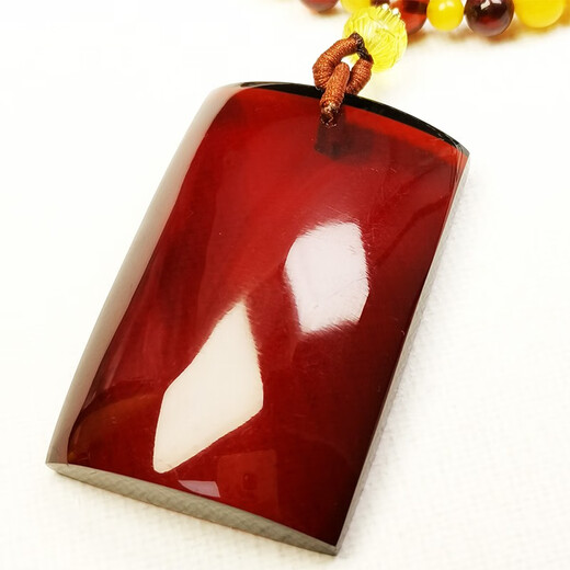 Amber school, one thing, one picture, one certificate, amber pendant, innocent card, blood amber wine red pendant necklace, sweater chain, pendant 14.62g 47*31*12mm