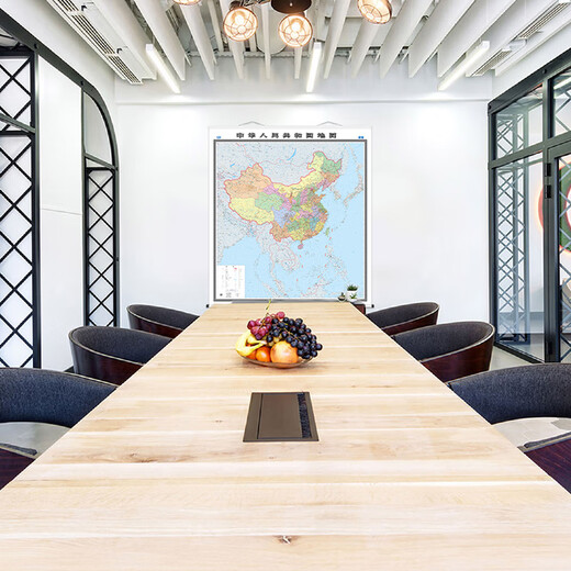 Vertikale Version der China-Kartenwandkarte 1,7 Meter * 2 Meter Riesige vertikale Version der Kartenwandkarte Hochwertige, nachgeahmte Massivholzrolle. Äquivalenter Maßstab, der die Inseln im Südchinesischen Meer darstellt