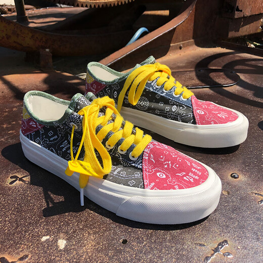 Xinxinxinbailunhui national style red cashew flower stitching low-top mandarin duck canvas shoes for women casual skateboard shoes for men vulcanized shoes graffiti sneakers cashew flower low-top 36 Xinxinxinbailunhui national style red cashew flower stitching low-top mandarin duck canvas shoes for women casual skateboard shoes for men vulcanized shoes graffiti sneakers cashew flower low-top 36