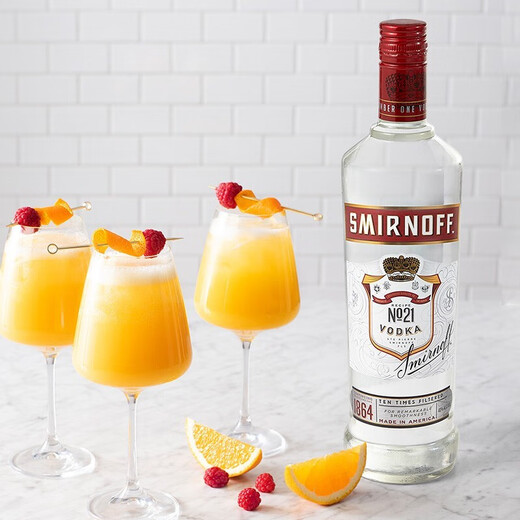 斯米诺（Smirnoff）英国原装原瓶进口洋酒红牌伏特加基酒调酒 节日送礼品   700mL 1瓶
