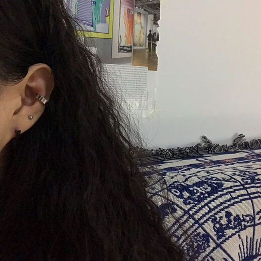 Xiandie minimalist ear bone clip simple and versatile ear clip without piercing female ins student circle black men and women trendy steel color + black ear clip set