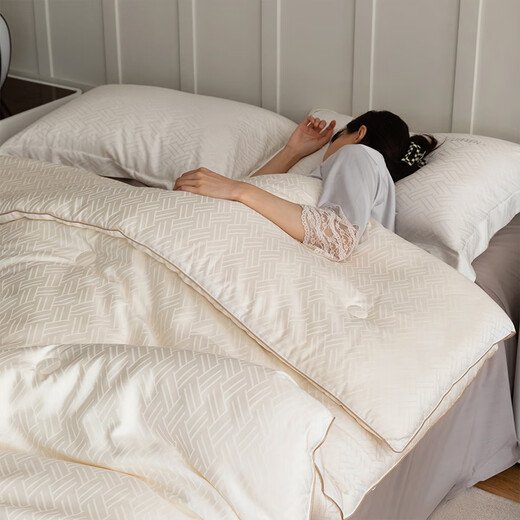 Snowman High-end Bean Emperor Class A 55% Li Guanqi Soybean Fiber Summer Quilt Core Spring and Autumn Quilt Thickened Winter Quilt All Seasons A Class Bean Emperor Li Guanqi Soybean Quilt Winter Quilt 200*230cm About 7.2 Jin Jin is equal to 0.5 kg Snowman High-end Bean Emperor Class A 55% Li Guanqi Soybean Fiber Summer Quilt Core Spring and Autumn Quilt Thickened Winter Quilt All Seasons A Class Bean Emperor Li Guanqi Soybean Quilt Winter Quilt 200*230cm About 7.2 Jin Jin is equal to 0.5 kg