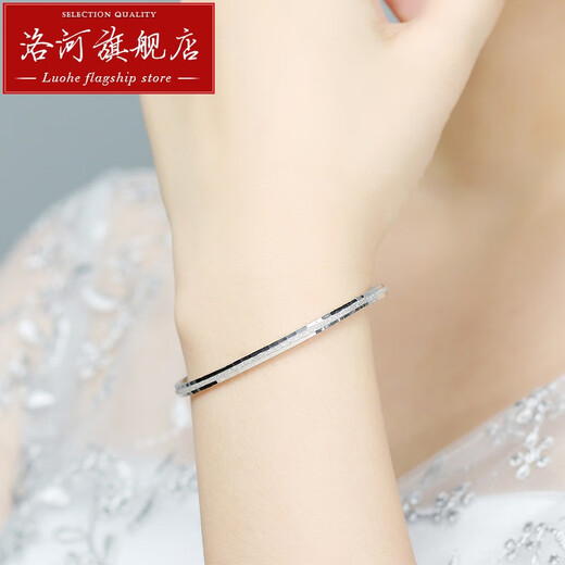 Luohe platinum bracelet for women, pt950, fashionable and simple, noble lady's platinum bracelet, frosted bracelet for Chinese Valentine's Day, oval, ring mouth 52, width 3mm, weight about 8.83g