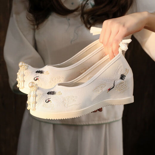 Mofu Hanfu Shoes for Female Students Ancient Style Embroidered Shoes for Women with Hanfu Inner Heightening Ancient Style Shoes Han Element Cloth Shoes Yun Bailian (6.6cm) Pearl White 37