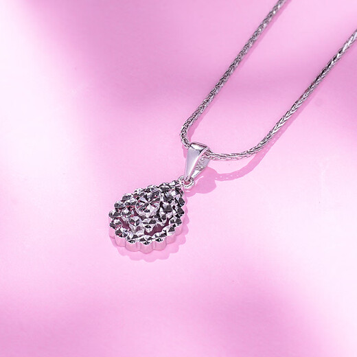 Yuan Shengfu's new PT950 high-quality imitation diamond and water drop platinum pendant, fashionable and versatile platinum necklace pendant, 1.63 grams