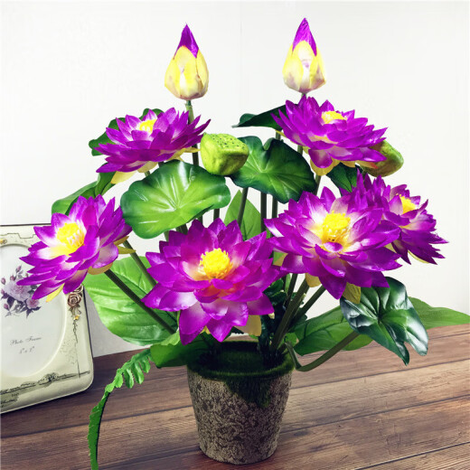 Huixiang offers flowers in front of the Buddha, lotus flowers for the Buddha, lotus flowers for the gods, lotus ornaments, fake flowers, simulated flowers, lotus flowers, fake lotus flowers, purple large purse basins