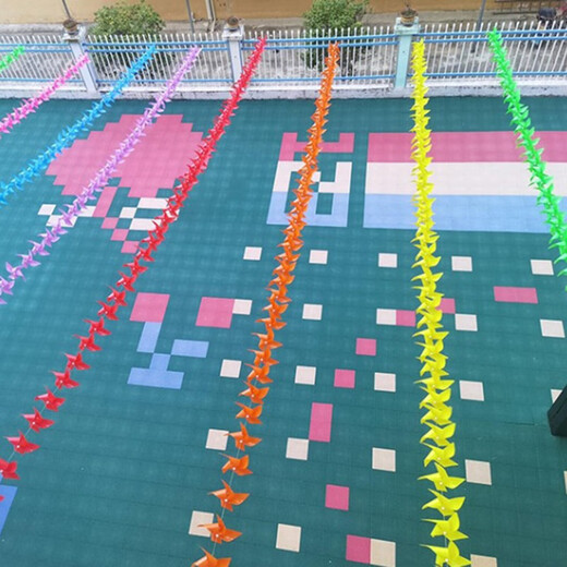 Yingrong Windmill Outdoor Dekoration Sport trifft Kindergärtnerin Kinder handgefertigtes Windmühle Spielzeughänge Salon Vierblatt Farbe 23cm100 gemischte Show Siehe das Hauptbild