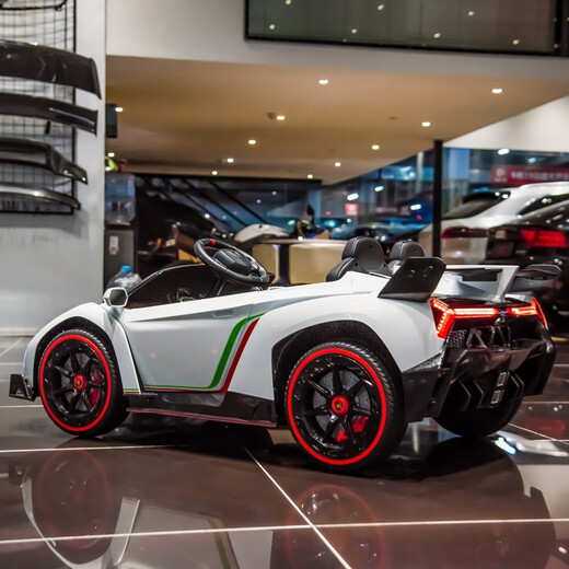 Xiaoyingxing (xiaoyingxing) Lamborghini two-seater children's electric car four-wheel remote control car four-wheel drive can sit on the baby swing toy top with four-wheel drive white + MP4 display + soft wheel leather seat remote control + 14A battery Genuinely authorized Lamborghini