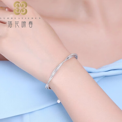 Luo Hua Cing Chun new PT950 fashionable laser bead platinum bracelet. Platinum shiny bracelet with adjustable opening. About 4mm thick. Platinum laser bead bracelet.