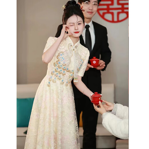 Maxbeths neuer chinesischer Stil 2025 New Cheongsam Toast Anzug Braut kleines Verlobungskleid für Frauenabendkleid kann normal getragen werden, Champagnerfarbe L (Empfohlen 106-115 Jin [Jin ist gleich 0,5 kg])