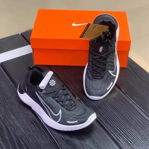 
Nike (NIKE) [Extremely Shipping] Nike Free Rn 5.0 Barefoot Lightweight and Comfortable Casual Running Shoes FB1276-002 Black 40.5