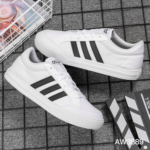 Adidas Herrenschuhe Herbst Herbst Atmungsfreie Mode-Kee-resistente Leinwand Low Top Wear-Resistant Sports Schuhe Casual Schuhe AW3889/Canvas Style/White 41