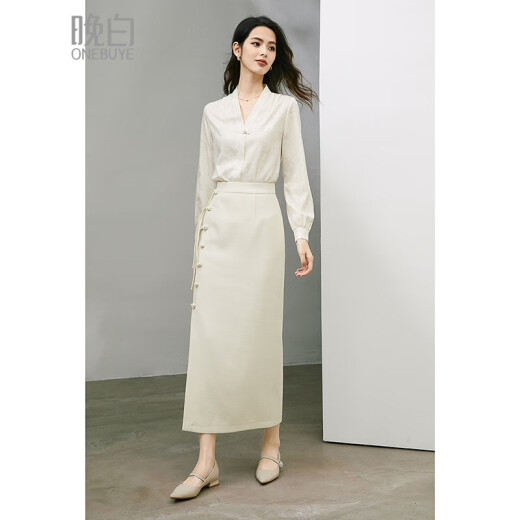 Late white 2024 spring style temperament V-neck new Chinese style national style dark pattern jacquard temperament age-reducing versatile shirt for women apricot M