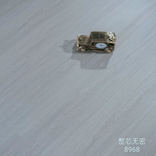 Sanqihu New three-layer solid wood whole core multi-layer wood floor 14mm environmentally friendly household wear-resistant herringbone manufacturer direct sales 967 whole core non-contact environmentally friendly enf grade over 20 free auxiliary