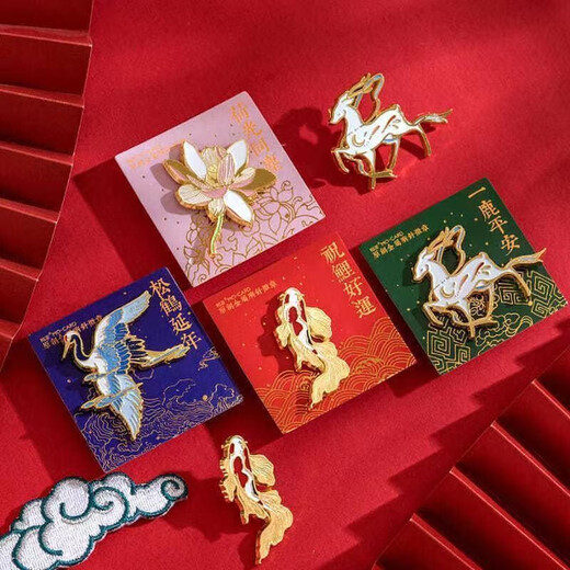 Chinese style crane and sacred deer brooch, retro lotus koi metal badge, men's and women's personalized creative brooch, Tengyun crane