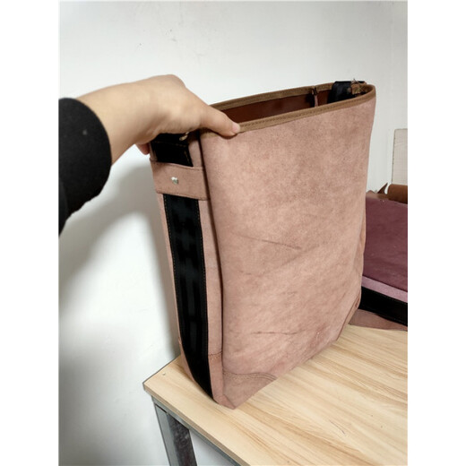 Yichen customized cross-span cowhide large capacity strong wear-resistant thickened electrician woodworking bag men's tool bag ruler random color