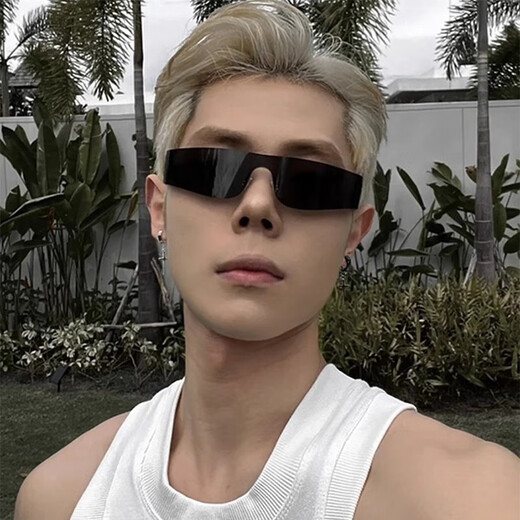 Core luxury cross ear clips for men, trendy American cool and handsome boys' earrings, no punching, no piercings, fake earrings, trendy men's ear jewelry, a pair of black ear clips