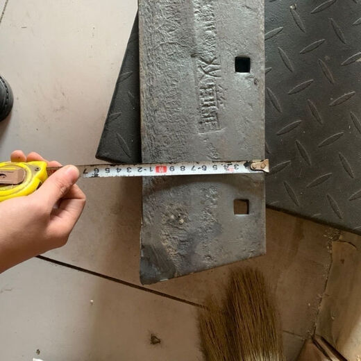 235/435/335/535 plow tip plow shovel flip plow positive plow tip next door king plow tip thickened double sword plow tip 3 holes high quality thickened plow tip positive (right)