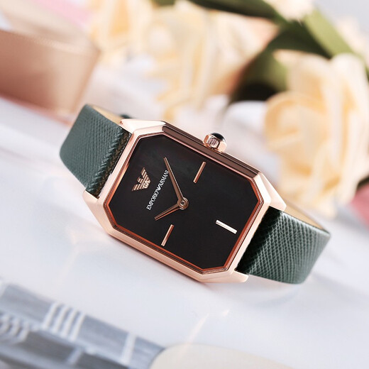 
Emporio Armani watch women's fashion square plate small green watch casual women's watch birthday Valentine's Day gift for girlfriend dark green square dial AR11149