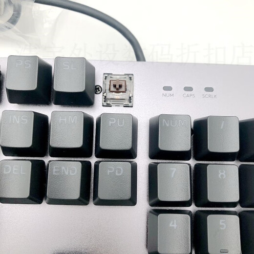 罗技 G罗技K845有线机械键盘游戏专用樱桃轴手感青轴红轴茶轴CF拆包K835 k835 黑色破包9新 84键无 青轴