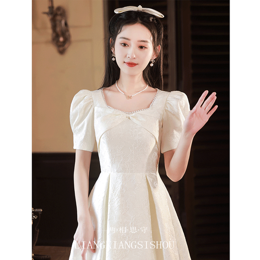 Saidele Abendkleid Frauen Banketttemperament Light Luxus Nische High-End French Certificate Registration Engagement White Rock Erwachsene Weiße M (Empfohlen 96-105 Jin [Jin gleich 0,5 kg]))