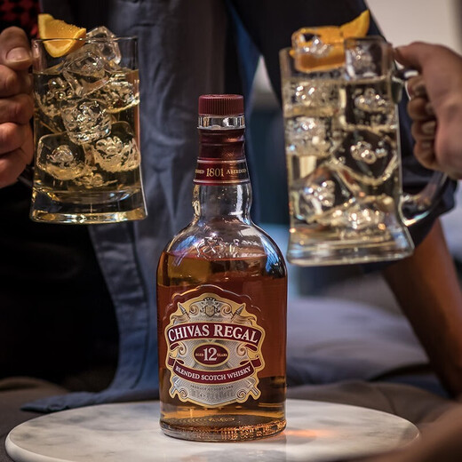 芝华士（Chivas Regal）进口洋酒 英国12年 苏格兰 调和 调配型 威士忌  40%vol 单瓶1000ml