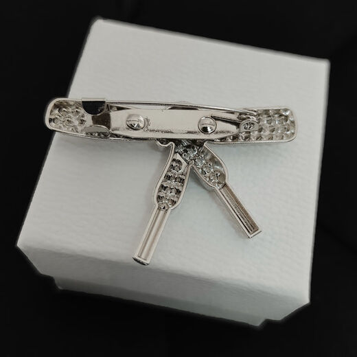 Suiyuxianyan new Hao stone diamond brooch bow tie pin anti-exposure fashion accessories design 5096 (37x57mm)