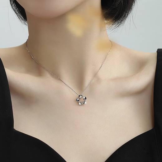 Ming brand jewelry platinum pendant for women Pt950 platinum flower pendant pendant BFC0027 recommended by the Platinum Association, about 1.17 grams, small style