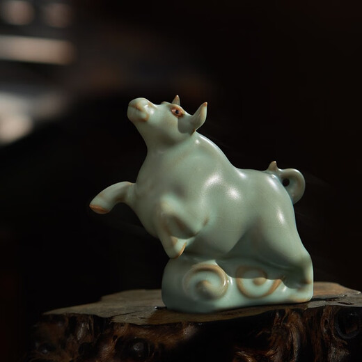 Dongdao Ruyao Henan South Africa abandoned cow turned tea pet 2020 old Dongdao Kung Fu tea set creative ornaments tea ceremony accessories sky blue