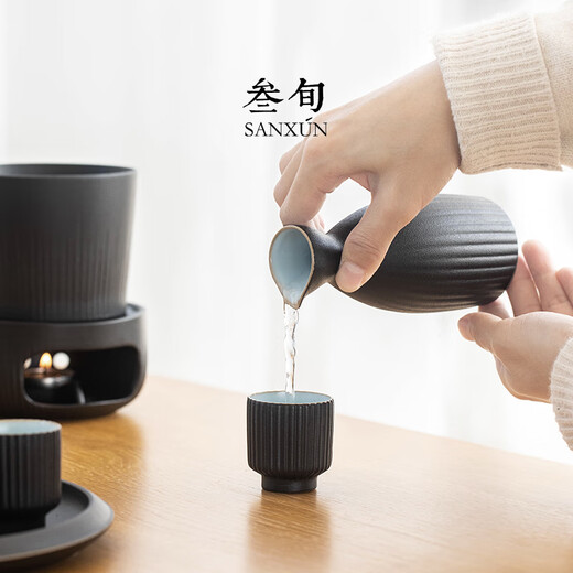 Thirty-nine Chu silk wine warmer set Japanese style wine scalding pot household sake wine set heating rice wine cooking wine warmer wine glass wine set scalding wine pot household Chu silk black pottery 6 cups + wine warmer + wine warmer + tray (comes with a box of candles)