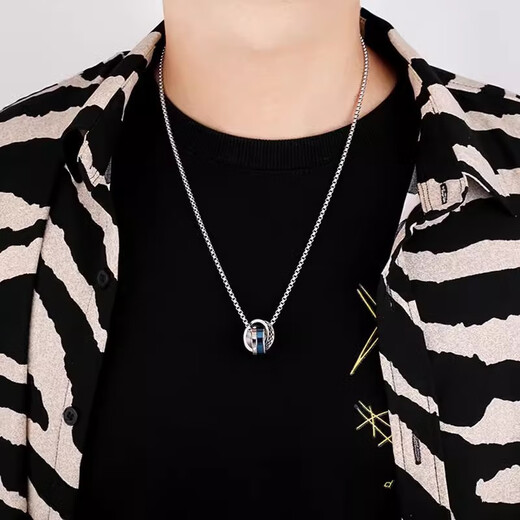 QMXD engraved titanium steel necklace men's trendy hip-hop high-end men's pendant trendy brand versatile clavicle chain handsome accessories necklace