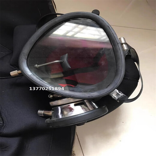 693连体全密封潜水服下水道打捞服全封闭呼吸面罩全干式潜水衣 全密封潜水服